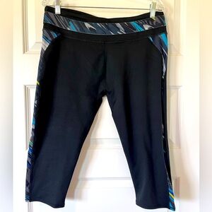 Fabletics Black and Blue Patterned Cropped Athletic Leggings